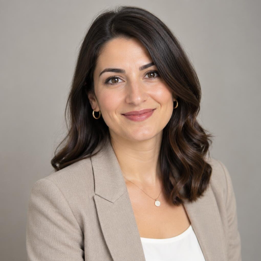 Turkish female media conflict-resolution coach